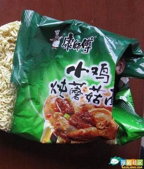 Chinese Instant Noodles (6 pics)