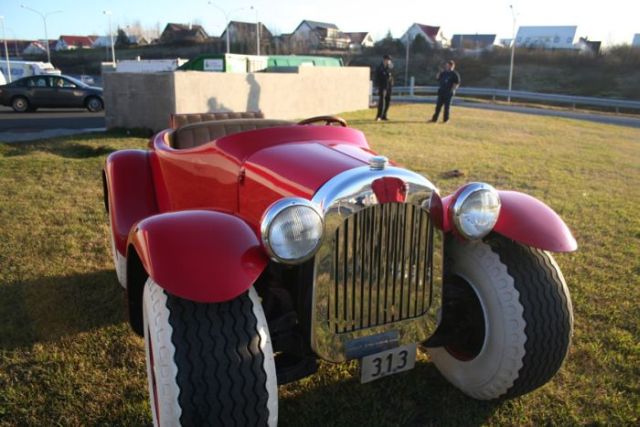 Donald Duck’s Car Has Been Built for Real! (15 pics)
