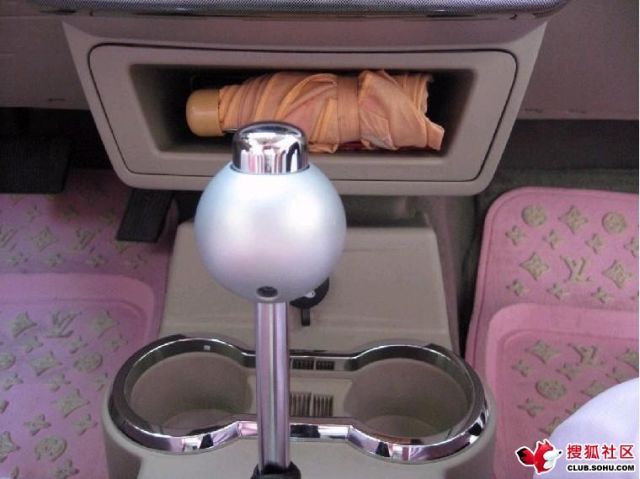 Hello Kitty Style Chrysler PT Cruiser (12 pics)