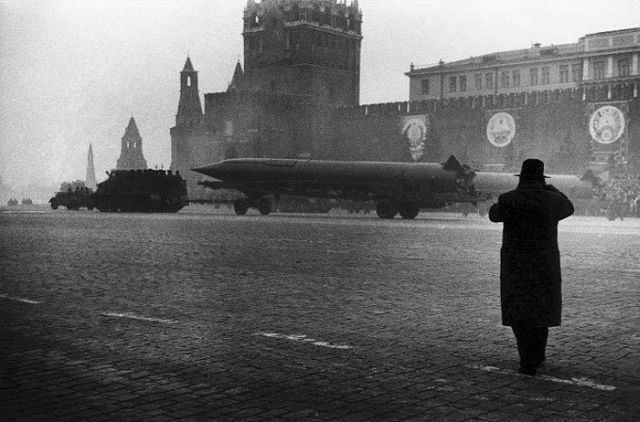 Famous, Infamous and Iconic Photographs (45 pics + text)