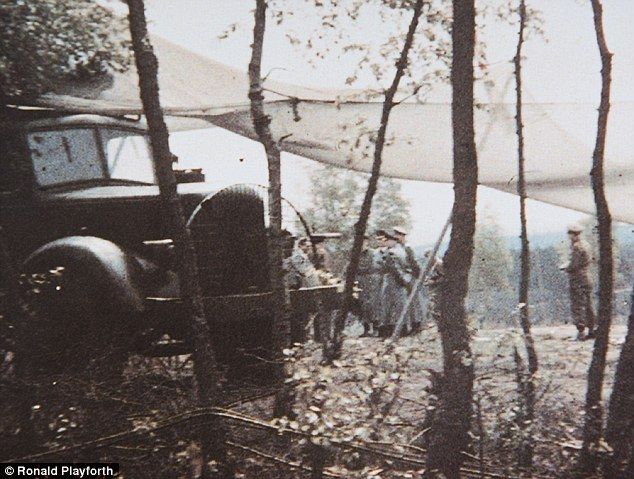 Famous, Infamous and Iconic Photographs (45 pics + text)