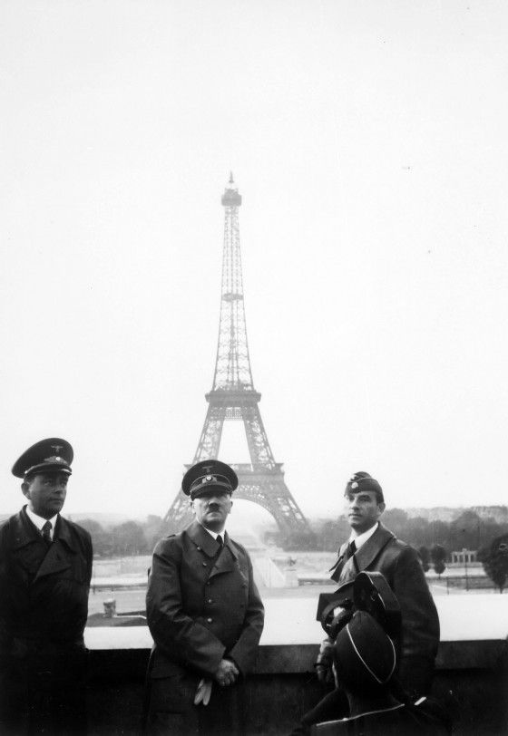 Famous, Infamous and Iconic Photographs (45 pics + text)