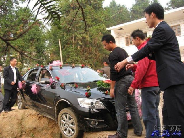 Chinese Wedding Fail (9 pics)