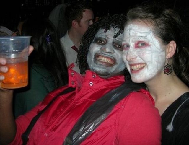 Halloween Costumes 2009 (23 pics)