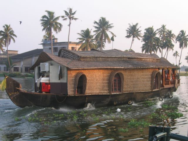 Amazing Houseboats (21 pics)