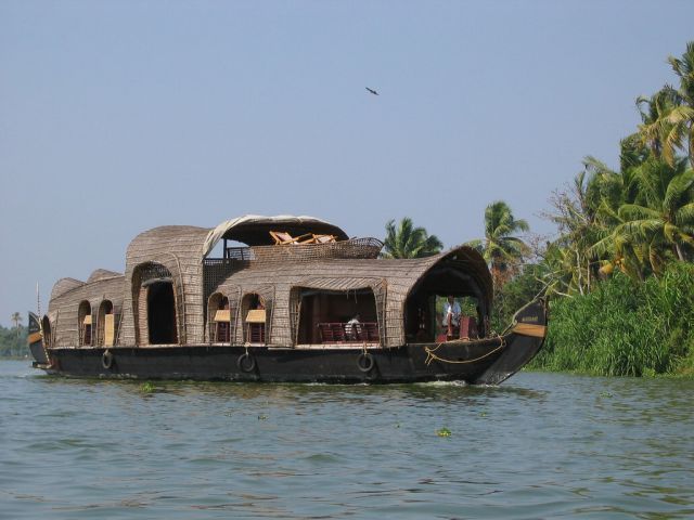 Amazing Houseboats (21 pics)