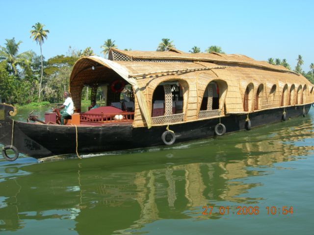 Amazing Houseboats (21 pics)