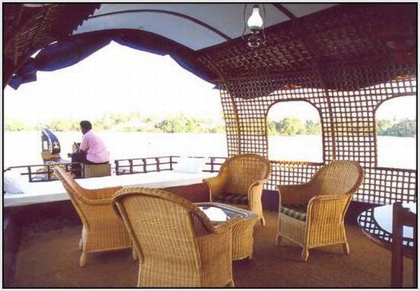 Amazing Houseboats (21 pics)