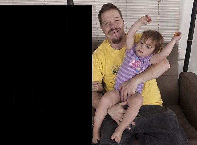 World’s Smallest Mother is Having Her 3rd Baby (8 pics)