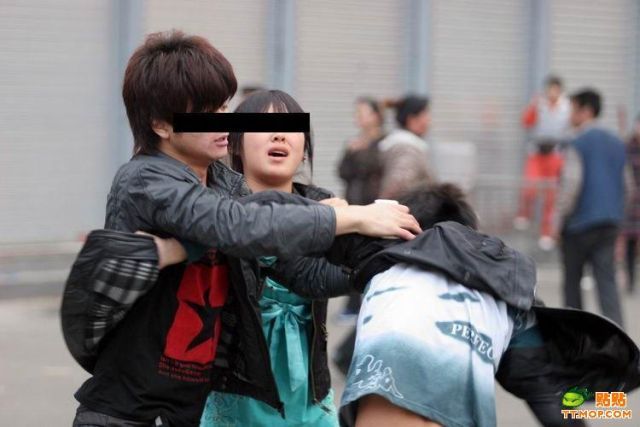 Street Fight (6 pics)