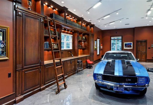 Awesome and Most Beautiful Garages for Super Cars (54 pics)