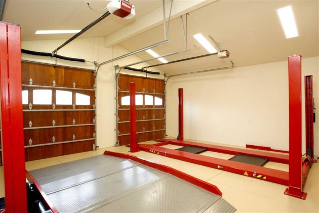 Awesome and Most Beautiful Garages for Super Cars (54 pics)
