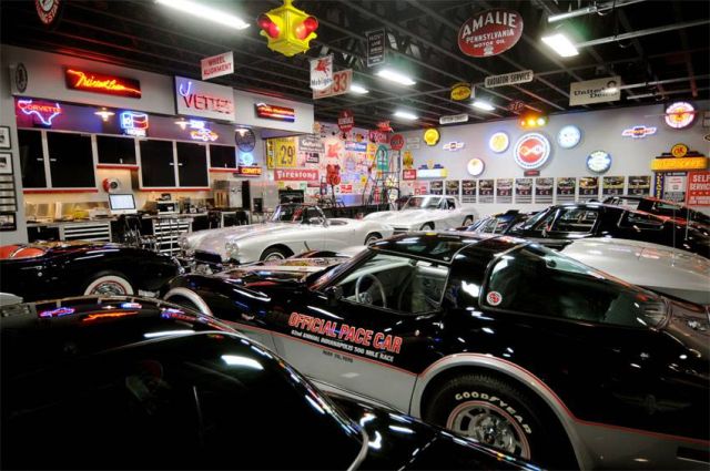 Awesome and Most Beautiful Garages for Super Cars (54 pics)