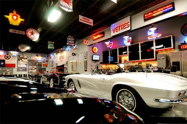 Awesome and Most Beautiful Garages for Super Cars (54 pics)