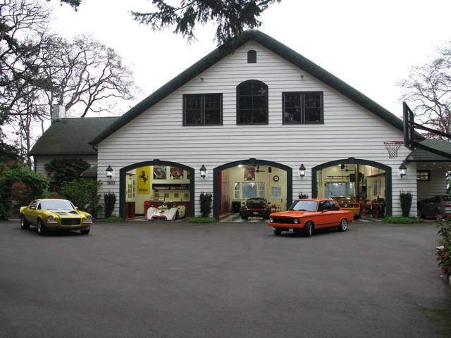 Awesome and Most Beautiful Garages for Super Cars (54 pics)