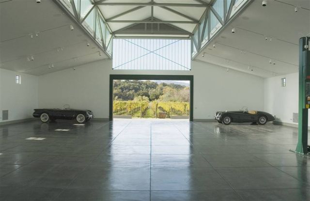 Awesome and Most Beautiful Garages for Super Cars (54 pics)