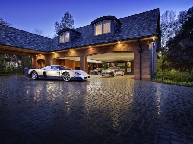 Awesome and Most Beautiful Garages for Super Cars (54 pics)