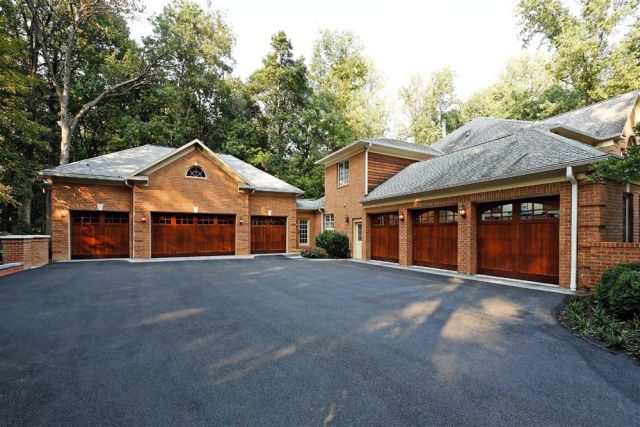 Awesome and Most Beautiful Garages for Super Cars (54 pics)