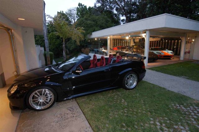 Awesome and Most Beautiful Garages for Super Cars (54 pics)