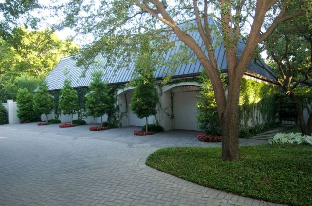 Awesome and Most Beautiful Garages for Super Cars (54 pics)