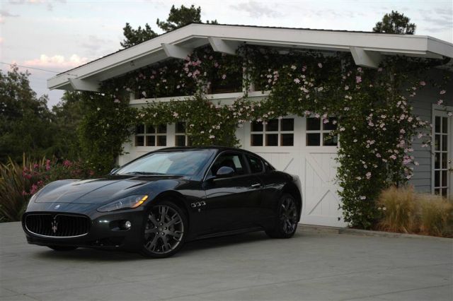 Awesome and Most Beautiful Garages for Super Cars (54 pics)