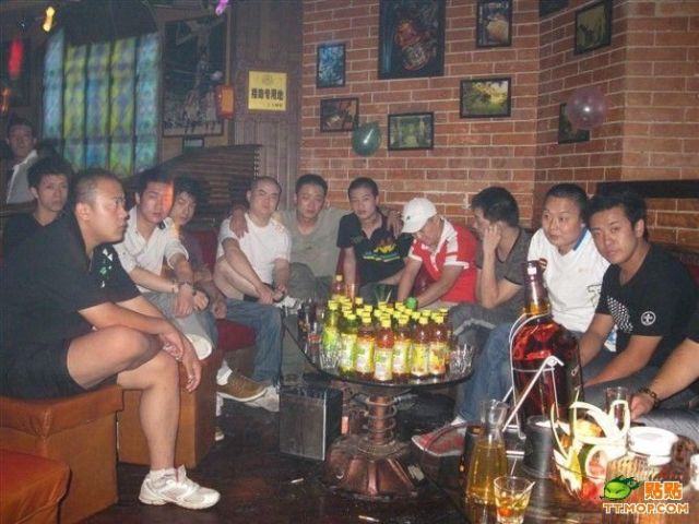 Chinese ‘Bros’ (28 pics)