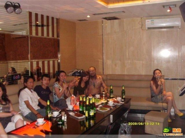 Chinese ‘Bros’ (28 pics)