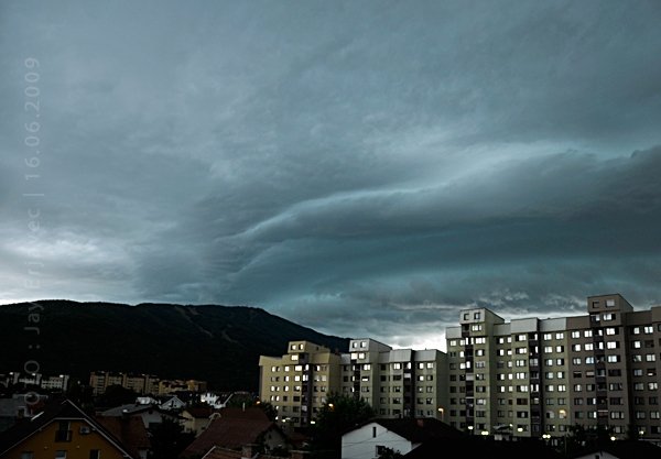 Incredible and Unique Shots of Stormy Clouds (10 pics)