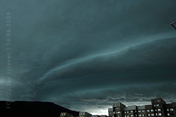 Incredible and Unique Shots of Stormy Clouds (10 pics)