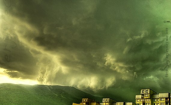 Incredible and Unique Shots of Stormy Clouds (10 pics)