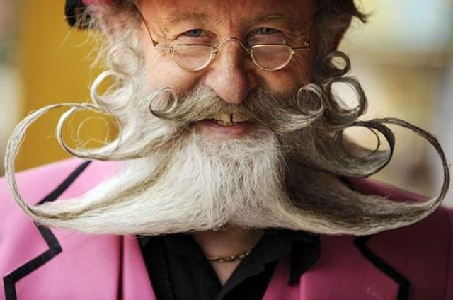Coolest and Funniest Beards and Moustaches (34 pics)