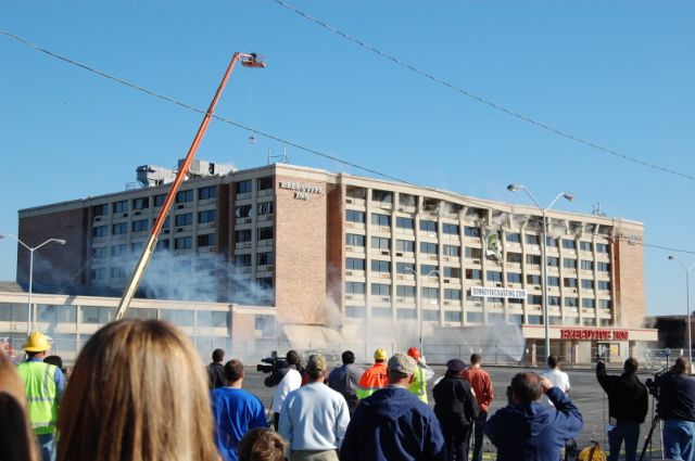 Great Building Implosion (10 pics)