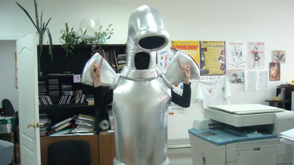 How to Entertain Yourself at Work (37 pics)