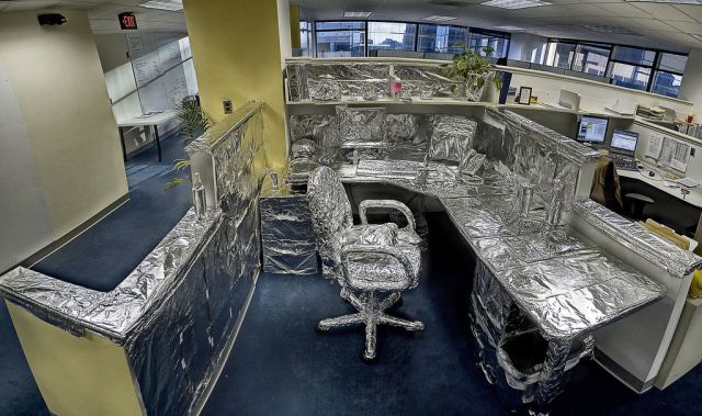 How to Entertain Yourself at Work (37 pics)