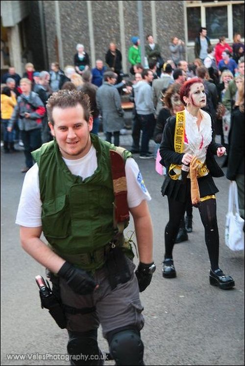 Zombie Walk in Glasgow (42 pics)