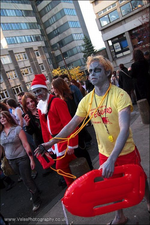 Zombie Walk in Glasgow (42 pics)