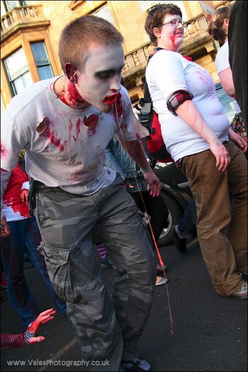 Zombie Walk in Glasgow (42 pics)
