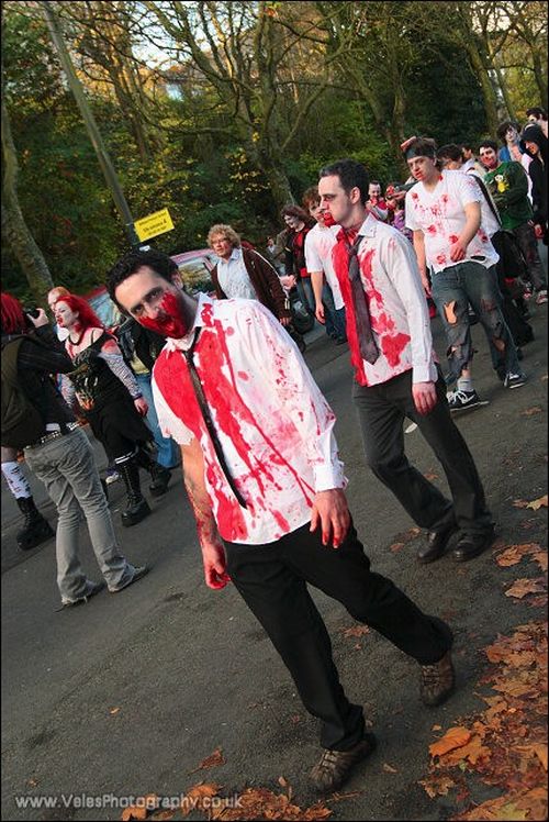 Zombie Walk in Glasgow (42 pics)