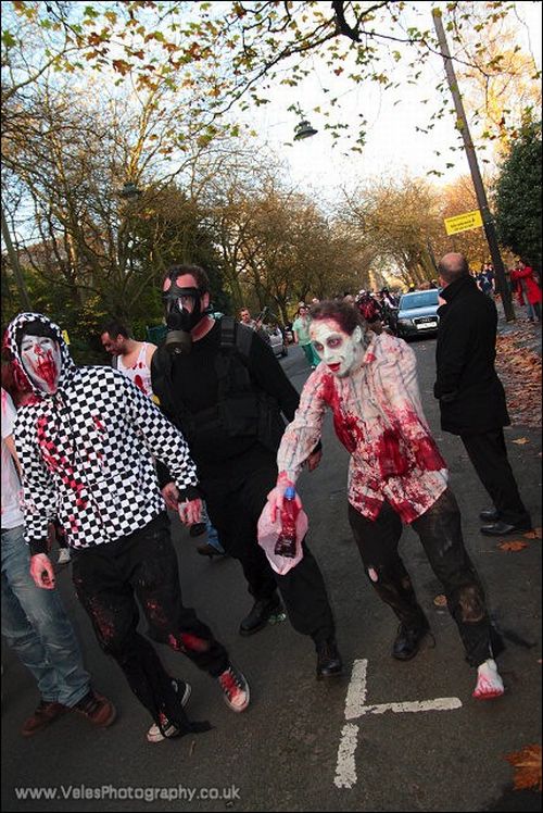 Zombie Walk in Glasgow (42 pics)