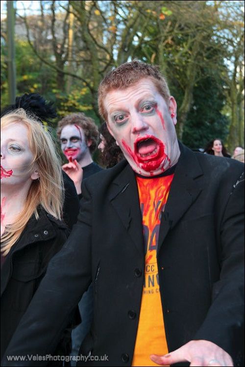 Zombie Walk in Glasgow (42 pics)