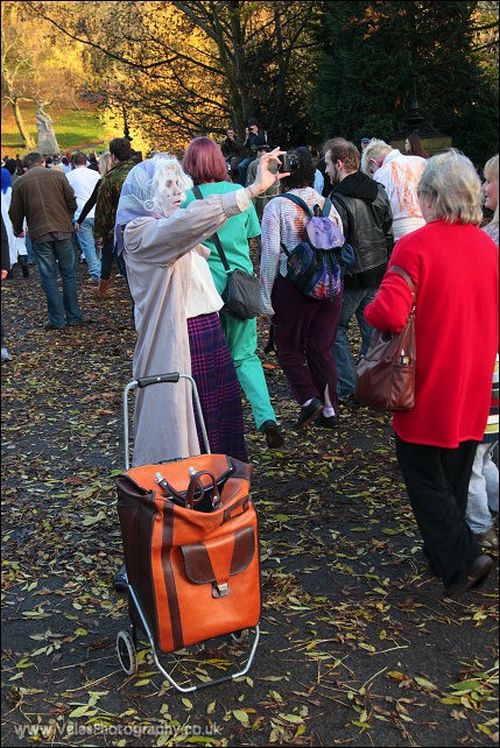 Zombie Walk in Glasgow (42 pics)