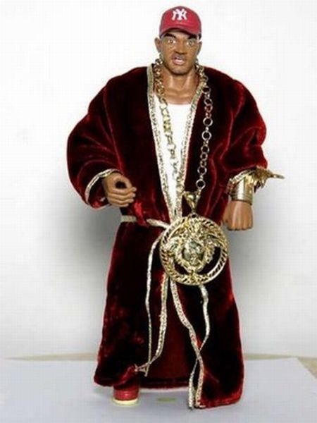Most Ridiculous Chains of Rappers (22 pics)