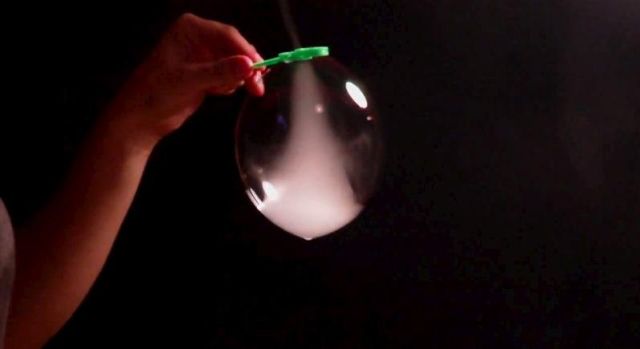 Tornado Inside Soap Bubble (4 pics + 1 video)