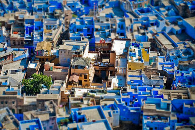 Stunning Tilt-Shift Photography (67 pics)