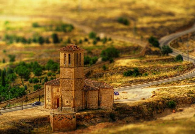 Stunning Tilt-Shift Photography (67 pics)