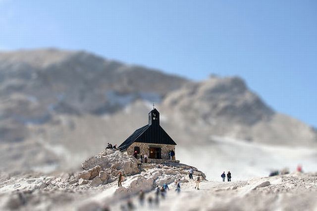 Stunning Tilt-Shift Photography (67 pics)