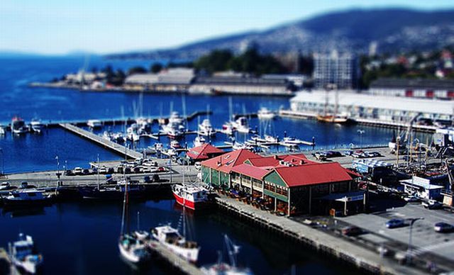 Stunning Tilt-Shift Photography (67 pics)
