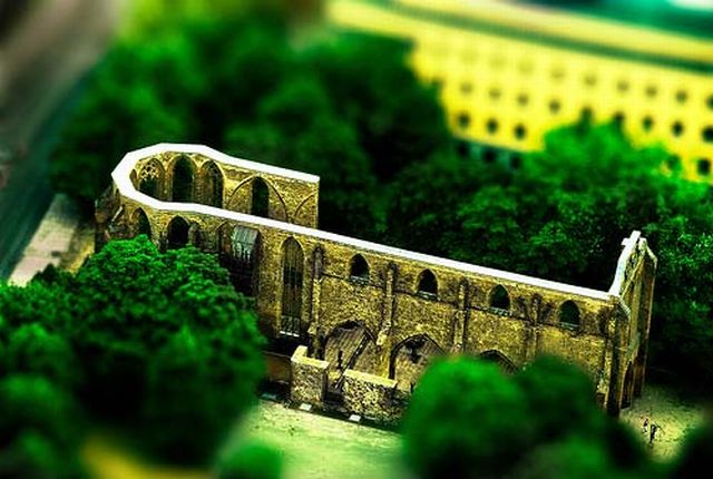 Stunning Tilt-Shift Photography (67 pics)