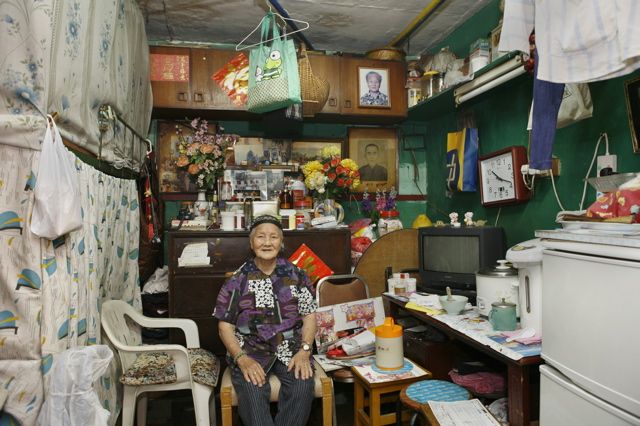 Living on 100 sq feet For Years (100 pics)