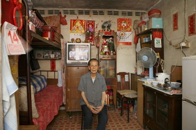 Living on 100 sq feet For Years (100 pics)